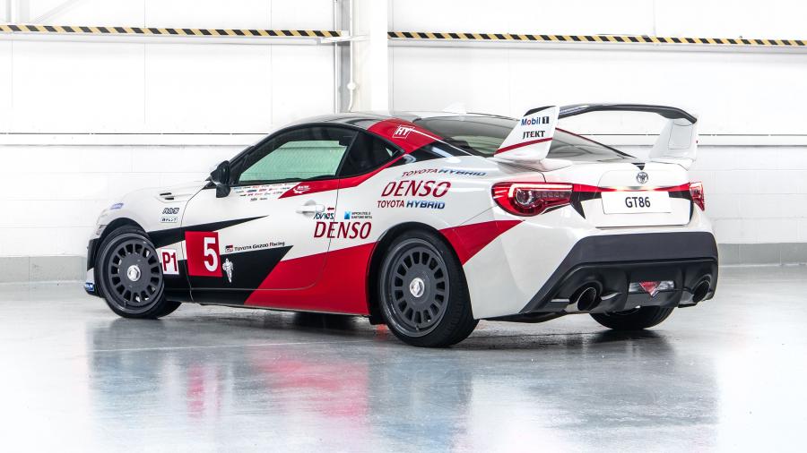  Toyota GT 86 Tribute Toyota TS050 Hybrid 2018 года  (фото 4 из 12)